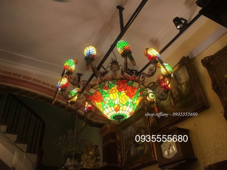 Cuối năm xả hàng duy nhất 1 bộ đèn chùm tiffany vẹt đa sắc