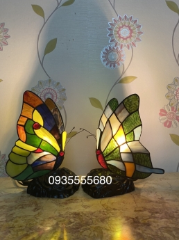 Đầu xuân em mở hàng vài em nhỏ xinh góc nhà