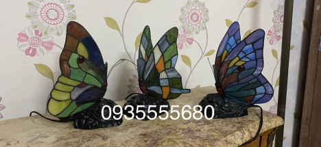 Đầu xuân em mở hàng vài em nhỏ xinh góc nhà