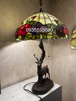 E chỉ bán đèn bàn em ko bán đèn sàn