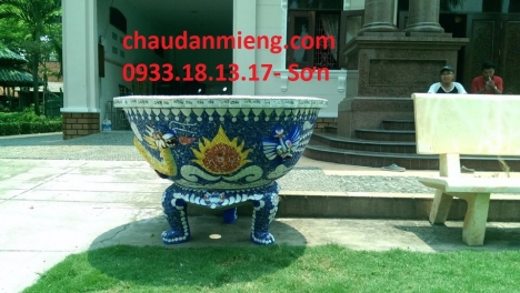 Nghệ nhân dán miễng sành sứ - ốp sành - chuyên chậu hoa - bể cá cảnh thủ công