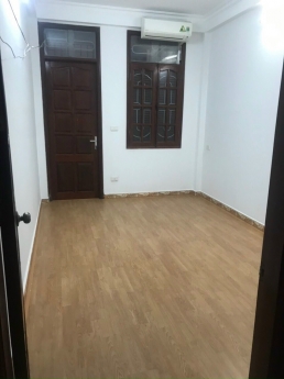 Cần bán gấp căn nhà dân xây phố Chiến Thắng – Văn Quán.ngõ rộng ô tô đỗ cửa.38m2 x 4 tầng