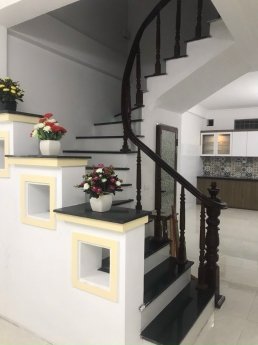 Cần bán gấp căn nhà dân xây phố Chiến Thắng – Văn Quán.ngõ rộng ô tô đỗ cửa.38m2 x 4 tầng