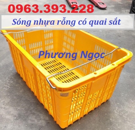 Sóng nhựa hở HS011 có quai sắt, sọt rỗng quai sắt đựng trái cây, sọt thanh long