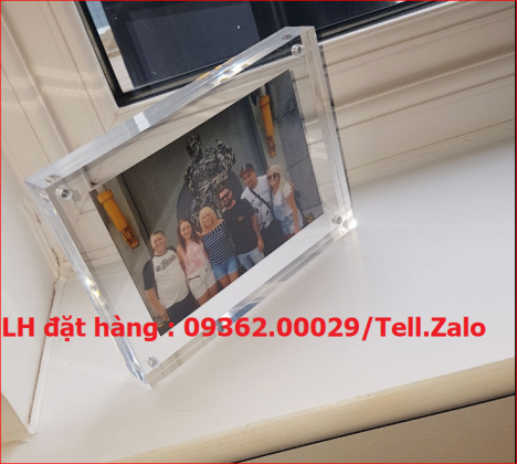 Khung để tranh ảnh gia công tại Hà Nội để bàn