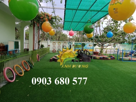 Thảm cỏ nhân tạo cho trường mầm non, công viên, quán cà phê, sân bóng
