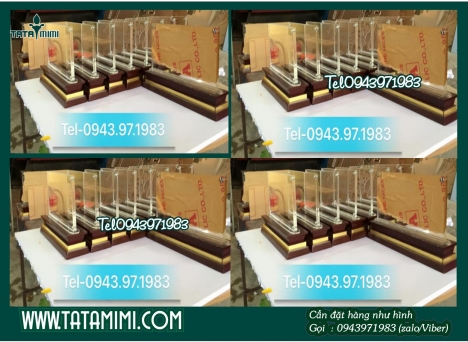 Biển chức danh mica chữ A có nội dung thay đổi.