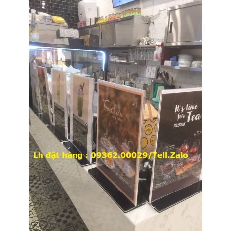Các loại kệ menu để bàn sản xuất tại MICALIVINA