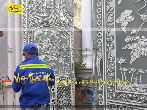 Sơn lại cổng nhôm đúc, cổng biệt thự