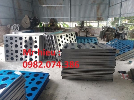 sàng đột lỗ, tôn đột lỗ, tấm chống trượt, tấm dập gân