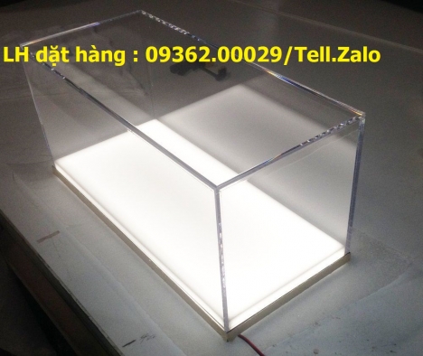 Hộp trưng bày mô hình bằng chất liệu mica sản xuất kích thước theo yêu cầu