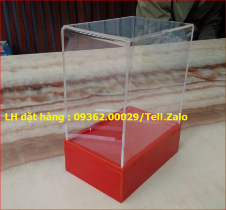 Hộp trưng bày mô hình bằng chất liệu mica sản xuất kích thước theo yêu cầu