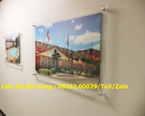 Khung poster treo tường giá tốt- Chuyên cung cấp khung tranh mica