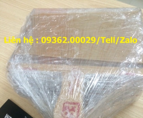Bảng cầm tay đón khách tại sân bay- Chuyên cung cấp biển đón cầm tay giá rẻ