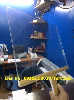 Bảng cầm tay đón khách tại sân bay- Chuyên cung cấp biển đón cầm tay giá rẻ