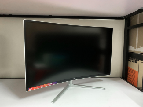 LCD GIÁ RẺ 32 INH CÓ SHIP