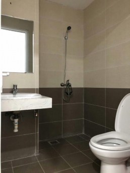 Cần bán gấp CHCC 63.5m2 căn góc tại chung cư Hanhud - Cổ Nhuế 1, giá bán 1.95 tỷ (có TL)