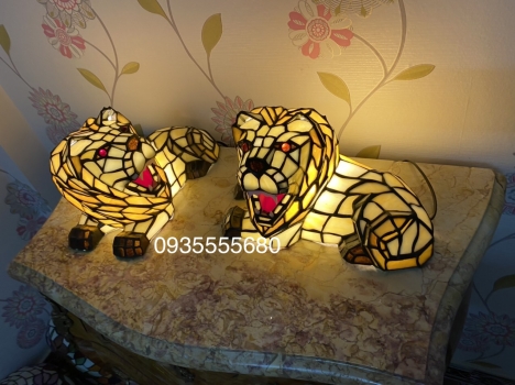 Giao lưu em đèn tiffany hình con vật hàng UK