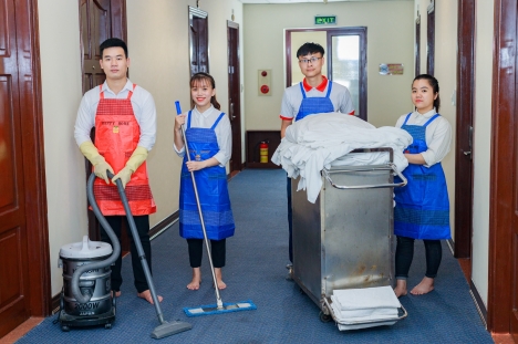 Tuyển người giúp việc hỗ trợ ở lại đến khi đi làm