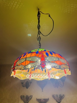 Hàng đèn tiffany thả bàn ăn họa tiết chuồn chuồn