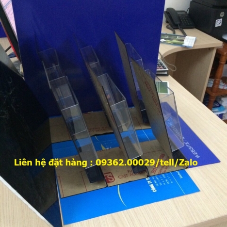 CHuyên sản xuất kệ đựng tờ rơi , kệ đựng tài liệu sản xuất lấy nhanh chóng , giá rẻ