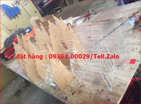 CHuyên sản xuất kệ đựng tờ rơi , kệ đựng tài liệu sản xuất lấy nhanh chóng , giá rẻ