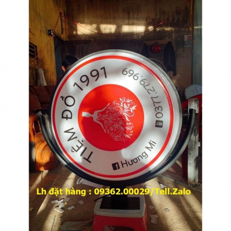 Thi công lắp đăt biển quảng cáo hộp đèn hút nổi tại Hà Nội giá rẻ tiện lợi