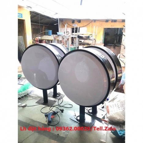 Thi công lắp đăt biển quảng cáo hộp đèn hút nổi tại Hà Nội giá rẻ tiện lợi