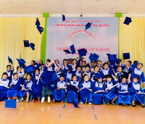 Nhận may áo tốt nghiệp giá rẻ