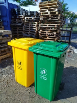 Thùng rác giá rẻ toàn quốc 240l 0905661595