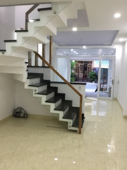 Nhà Nguyên Căn 2 Lầu Hẻm Xe Hơi 502 Huỳnh Tấn Phát, Quận 7