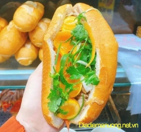 Tiệm Bánh Mì Ngon Lê Thị Hà Hóc Môn
