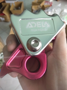 Khóa an toàn adela luồn dây