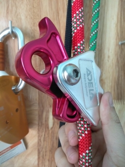 Khóa an toàn adela luồn dây