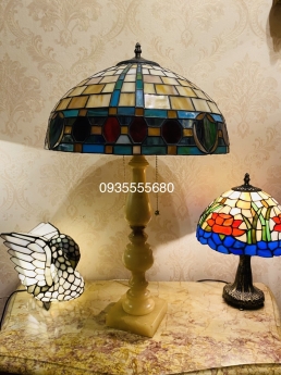 Đèn tiffany hoạ tiết phục hưng sang trọng