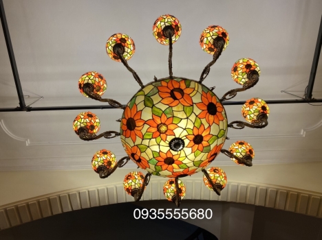 Đèn chùm tiffany hoa hướng dương lạ mắt