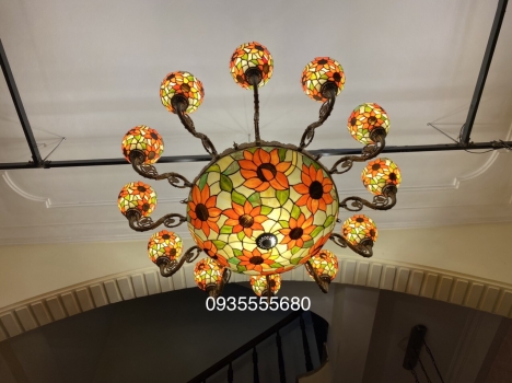 Đèn chùm tiffany hoa hướng dương lạ mắt