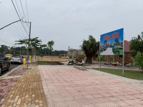 Bán đất Quốc Lộ 13 cạnh trung tâm hành chính - lh 0338368718