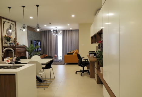  Kosmo Tây Hồ, căn hộ 02PN, diện tích 81m2, đã làm full nội thất đẹp, giá 3.2 tỷ.