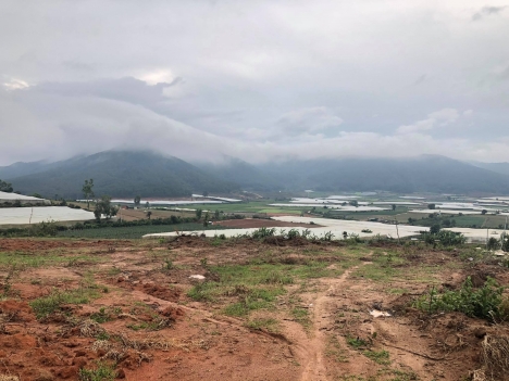 Đất nghỉ dưỡng ven Đà Lạt, view đẹp, có thổ cư, sổ hồng riêng hơn 500m2 giá 400 triệu