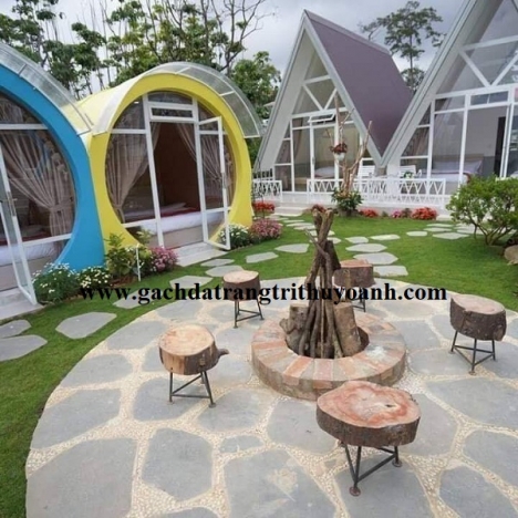 Đá tự nhiên lát sân vườn