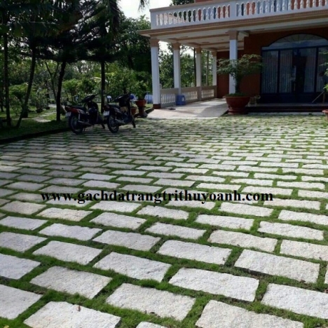 Đá tự nhiên lát sân vườn
