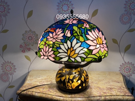 Mới về thêm 1 em đèn hoa sen chuồn cổ duy nhất