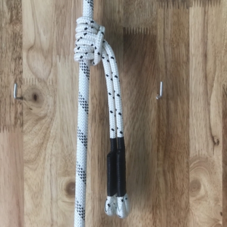 Dây hãm chống rơi