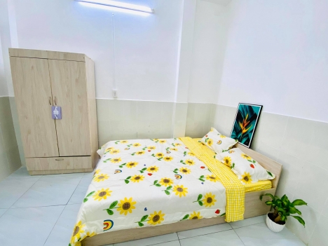 Phòng trọ Quận 1, Full nội thất, 25 m2 có ban công