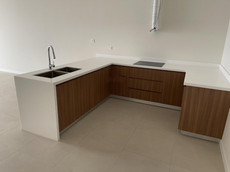 Hot Hot Bán Căn hộ Siêu phẩm CHCC tại Kosmo Tây Hồ, 84m2, View Đông Nam, Giá 3.8 tỷ