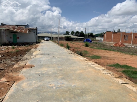 Bán đất trung tâm xa kado - Vùng ven đà lạt - thủ phủ rau lâm đông giá 435tr sổ riêng xây dựng