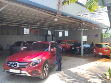 Trung tâm chăm sóc xe gara SURECAR tại quận 2 TP THỦ ĐỨC