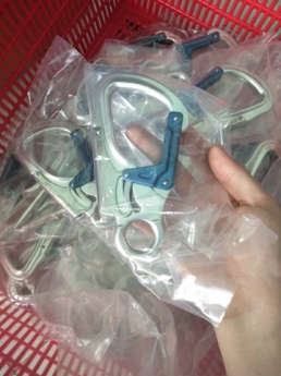 Móc treo cố định