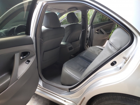 Bán xe Toyota Camry LE, đời 2007, màu Bạc, nhập khẩu Mỹ, giá 465 triệu